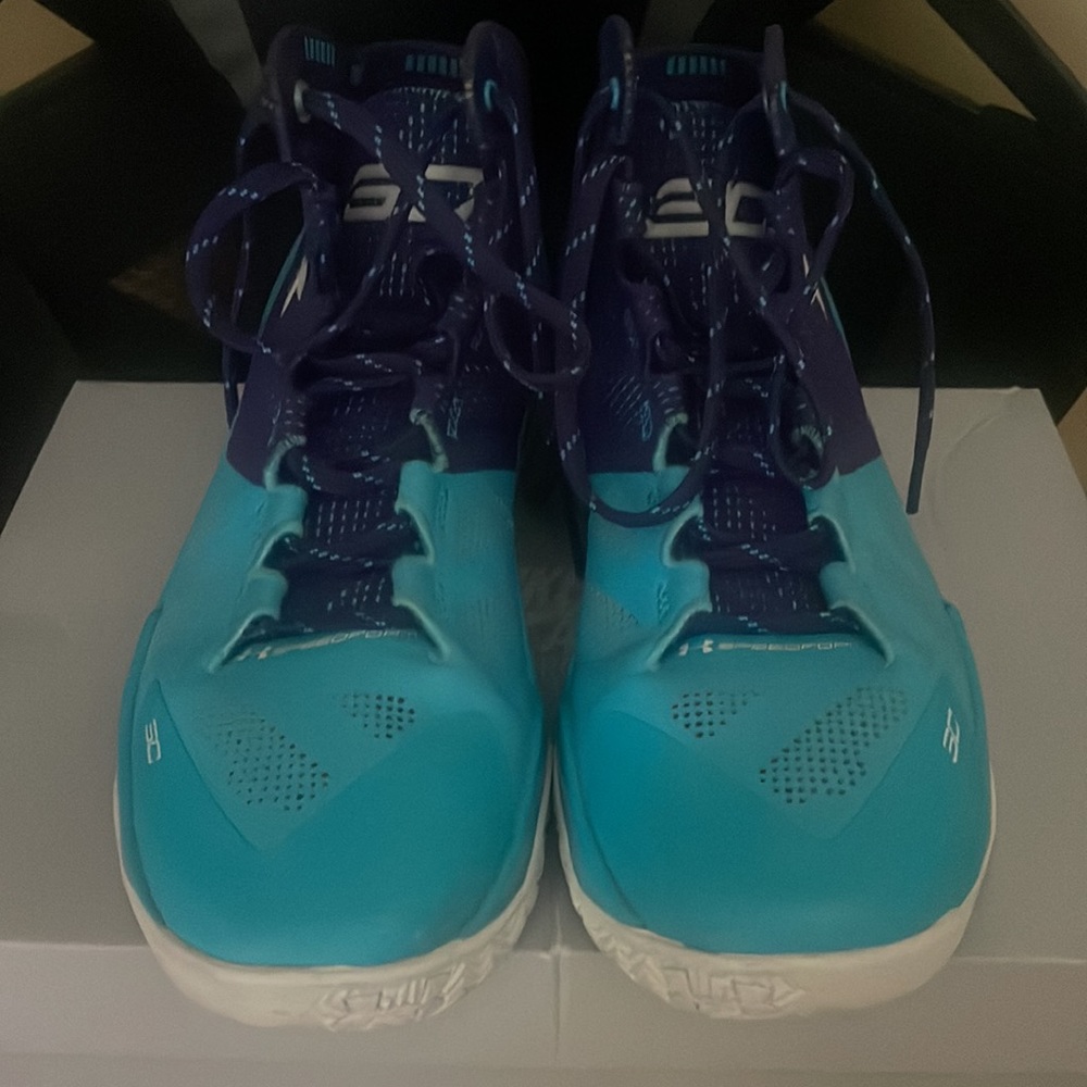 Curry 2 - Picture 2 of 3